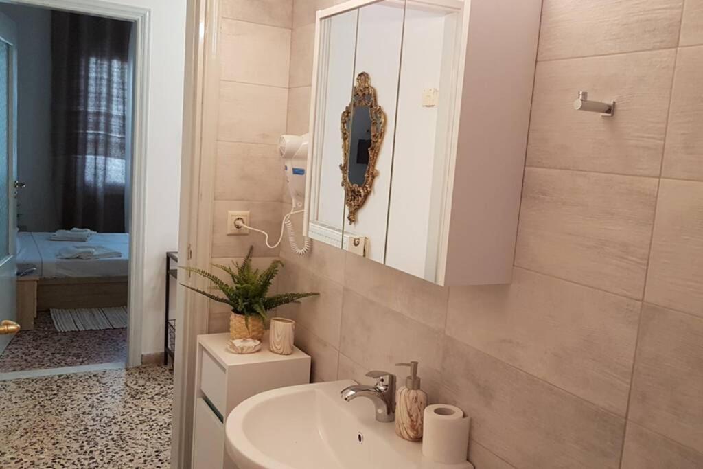 Ellis Home With Private Entrance And Nice Veranda 干尼亞 外观 照片