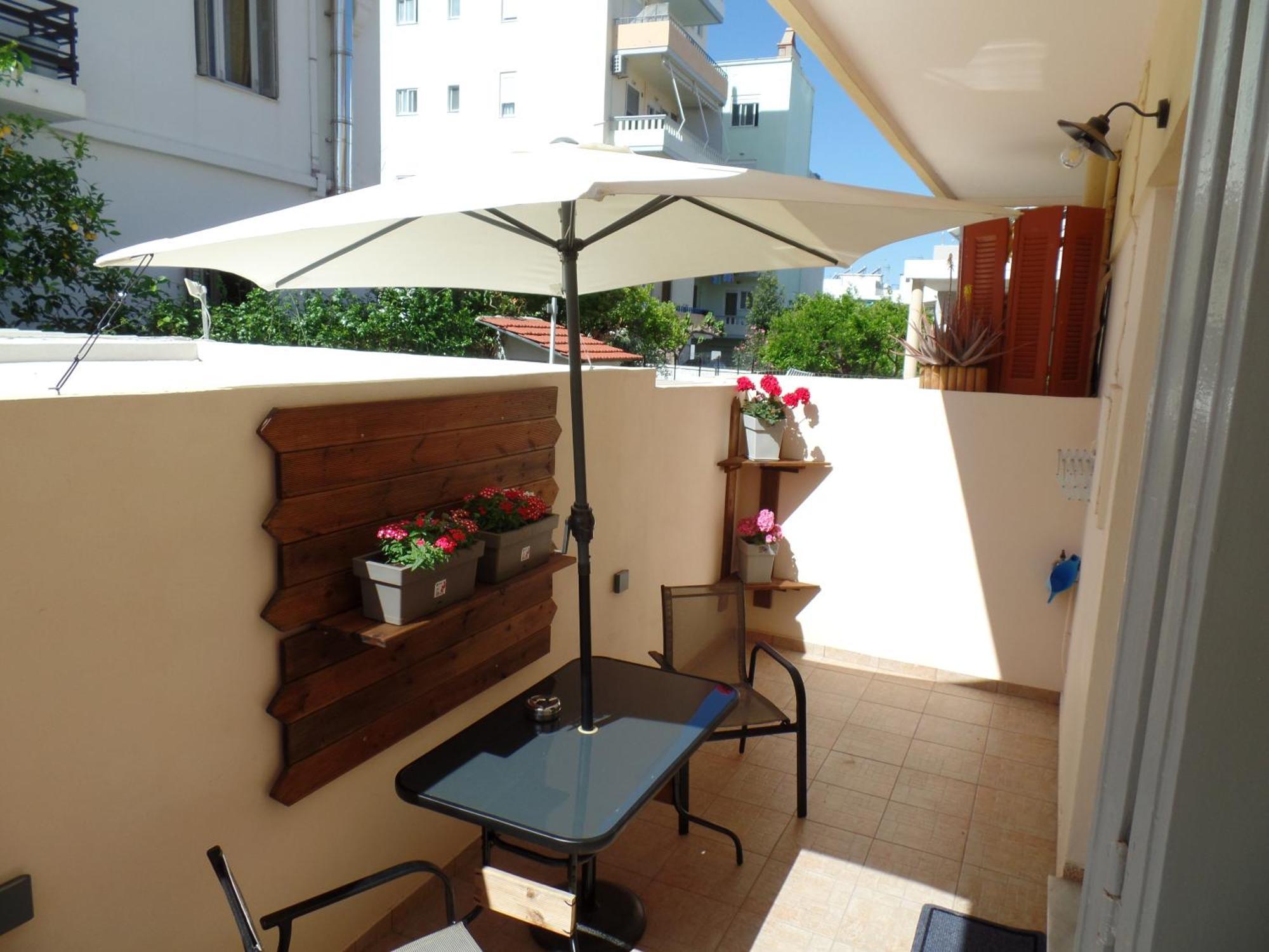 Ellis Home With Private Entrance And Nice Veranda 干尼亞 外观 照片
