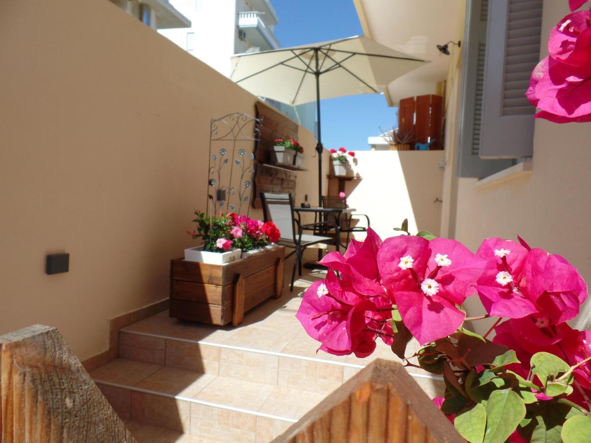 Ellis Home With Private Entrance And Nice Veranda 干尼亞 外观 照片