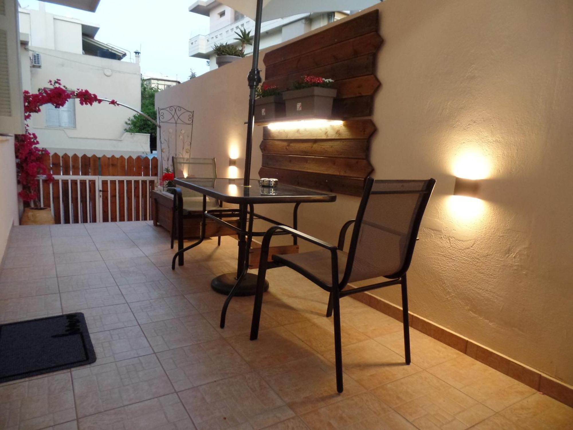 Ellis Home With Private Entrance And Nice Veranda 干尼亞 外观 照片